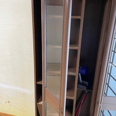 旧上越市内なら運びます。本棚の画像