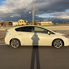 プリウス🚙キズ、凹みあり🚙ETC🚙ナビ🚙シートヒーター🚙の画像