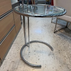 【愛品館 江戸川店 】昇降式 ガラスサイドテーブル EileenGray（アイリーングレイ）の画像