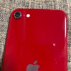 iPhone SE3  レッド　64ギガ　SIMフリーの画像