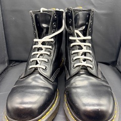 【美品】ドクターマーチン8ホールブーツの画像