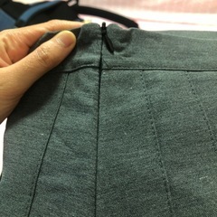 スカート　グレーの画像