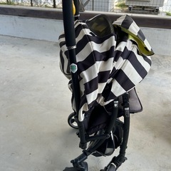 ベビーカー、フットマフ、抱っこ紐の画像