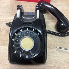 早い者勝ち、レス早めのかたでレトロ電話　貯金箱の画像