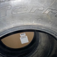 スタッドレスタイヤ　265/75R16 の画像