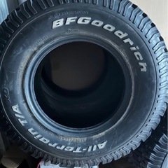 スタッドレスタイヤ　265/75R16 の画像