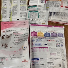 猫用カリカリ色々　子猫用もあり　ペットフードの画像