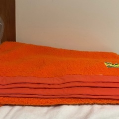 ☺️毛布　掛毛布　S 148✖️188cm   1枚張り  オレンジ色の画像