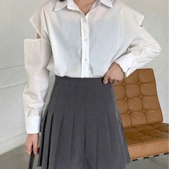 スカート　グレーの画像