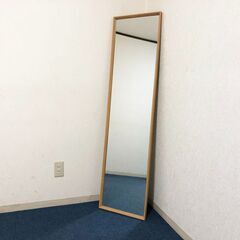 壁掛けミラー 北欧カントリー風デザイン 全身鏡 ナチュラルフレーム 姿見 ウォールミラー 全身ミラー完成品の画像