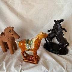 馬の置物の画像