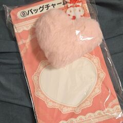 キティちゃん　ポーチとバッグチャームの画像