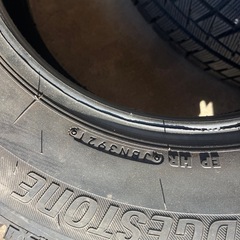 スタッドレス　タイヤ　普通車　スノー　冬用の画像