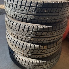 スタッドレス　タイヤ　普通車　スノー　冬用の画像