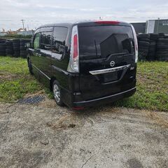 日産セレナ2012年モデルの画像