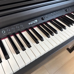 電子ピアノ　Roland 705の画像