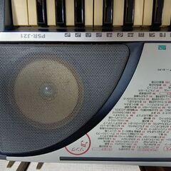 YAMAHA（６１鍵）スタンド付✨光ナビゲーション🎹電子キーボード（ピアノ）の画像