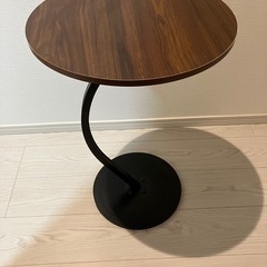 【美品】テーブル サイドテーブル ソファテーブル　小型　丸テーブル　サイドテーブルの画像