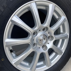 【2022製スタッドレスタイヤ＆ホイールセット】TOYO TIRES OBSERVE GIZ（195/65R15 91Q）の画像