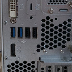 富士通デスクトップパソコン　中古美品　高速SSDの画像