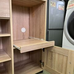 【リサイクルショップ ピカソ 小松原】🌈✨【幅90おしゃれ木目‼️収納力バツグン✨】スライド棚付きキッチンカウンター🍳✨★8713★の画像