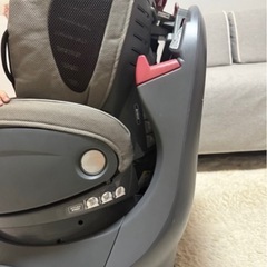 aprica チャイルドシートの画像