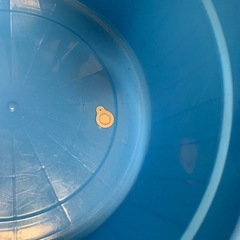 ❤️最終断捨離価格早い者勝ち❤️大型水抜き栓付き　ポリたらい　大きなタライ　２回使用後　保管品の画像