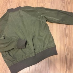 リバーシブル　オリーブグリーン ホワイト ジャケットの画像