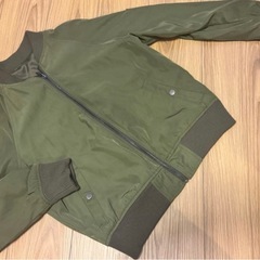 リバーシブル　オリーブグリーン ホワイト ジャケットの画像