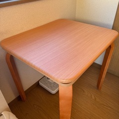 こたつテーブルの画像