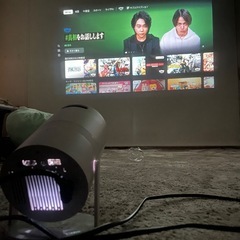 YOHWICK プロジェクター（リモコン付き）の画像