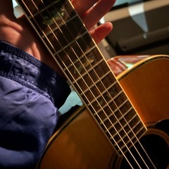 アコースティックギターの画像