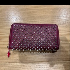 クリスチャン・ルブタン 長財布 の画像