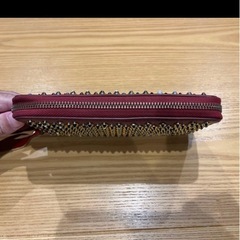 クリスチャン・ルブタン 長財布 の画像
