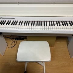 電子ピアノの画像