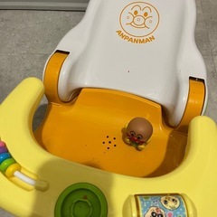 アンパンマンのバスチェアの画像