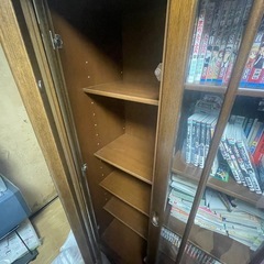 ガラス扉付き本棚(直接取りに来れる方募集中)の画像