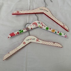 【難あり】子供用木製ハンガーの画像