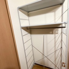 ハンガーラックの画像