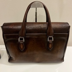 ベルルッティ エミーオ スクリットレザー ブリーフケースの画像