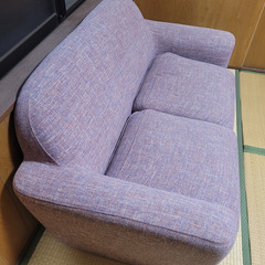 2人掛けソファ　＋　スツールの画像