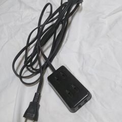 延長コード　５メートル×１本(黒)・３メートル×３本(白、黒、白)・１メートル×１本(青)の画像