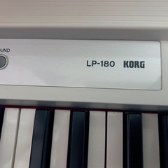 電子ピアノの画像