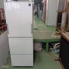 460 送料設置無料 SHARP自動製氷機能付き大型冷蔵庫　350L 洗濯機在庫ありの画像