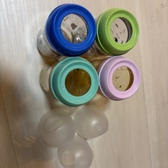 【問い合わせ対応中】ピジョン　哺乳瓶4本の画像