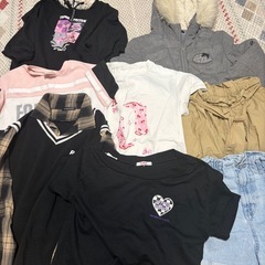 子供服　たくさん　小学6年生の画像