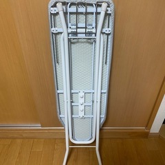 12/19までコンパクトアイロン台※汚れありの画像