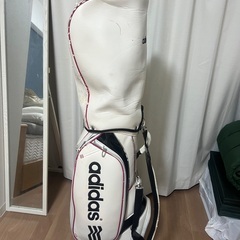 adidas キャディバッグの画像