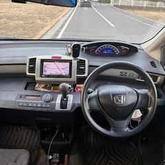 ホンダ　フリード　6人乗り　コミコミ198000円の画像