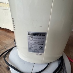 タワー型扇風機の画像